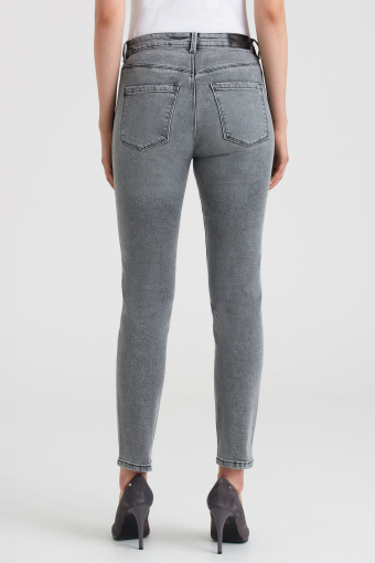 Jeansy slim fit z ozdobnymi przetarciami, szare