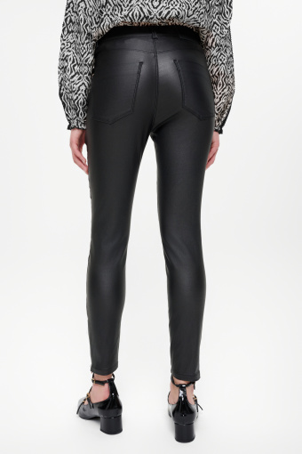 Czarne woskowane spodnie slim Czarne woskowane spodnie slim