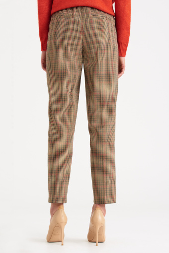 Beżowe spodnie cygaretki, nadruk w kratę
