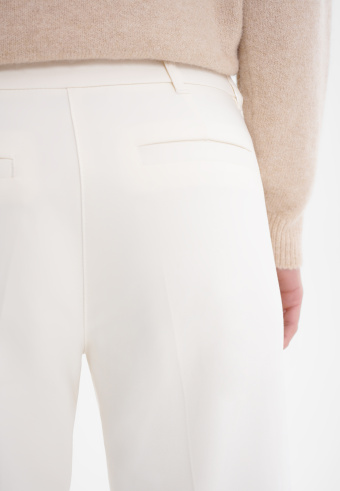 Eleganckie, kremowe cygaretki