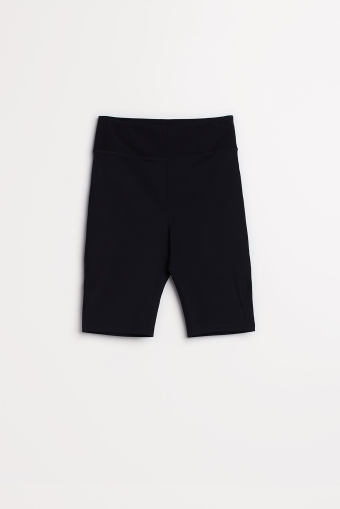 Czarne legginsy typu kolarki