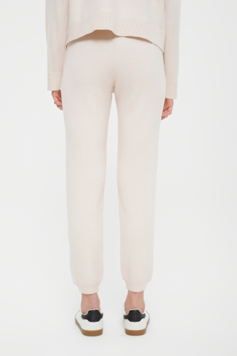 Dzianinowe spodnie jasny beż