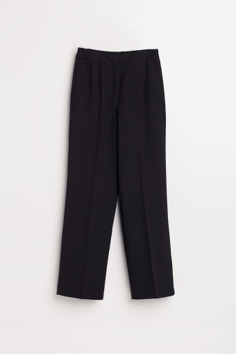 Klasyczne, czarne spodnie w kant