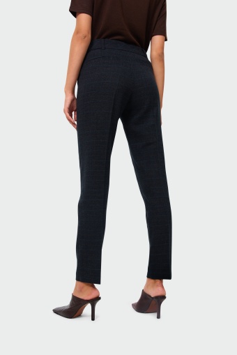 Klasyczne spodnie w kratę