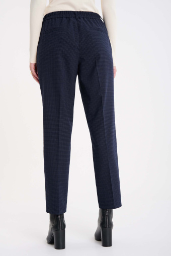 Ciemnogranatowe cygaretki w kratkę