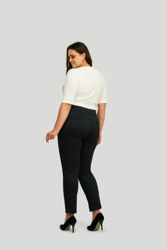 Klasyczne cygaretki, nadruk w drobną kratkę