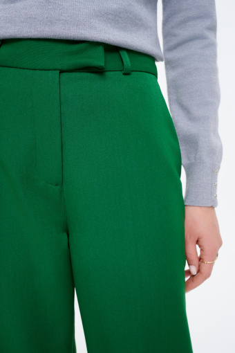 Zielone spodnie z szeroka nogawką Zielone spodnie z szeroka nogawką