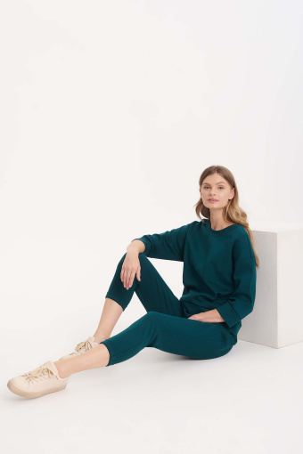 Ciemnozielone, dresowe spodnie