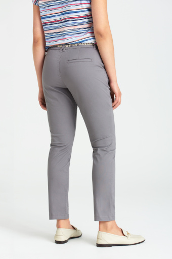 Szare, klasyczne chinosy z paskiem