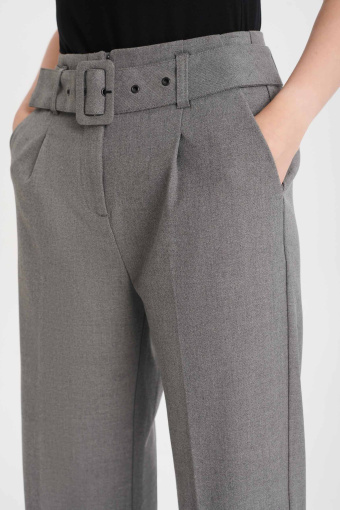 Stylowe, szare spodnie z szerokimi nogawkami Stylowe, szare spodnie z szerokimi nogawkami