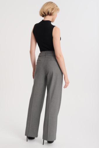 Stylowe, szare spodnie z szerokimi nogawkami Stylowe, szare spodnie z szerokimi nogawkami