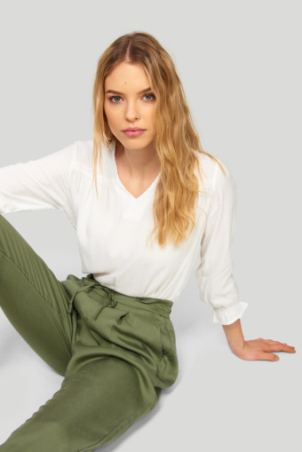 Spodnie z lyocell'u z troczkiem