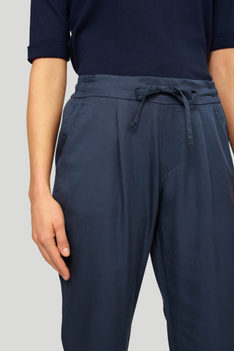 Spodnie z lyocell'u z troczkiem