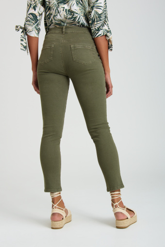 Oliwkowe spodnie typu slim