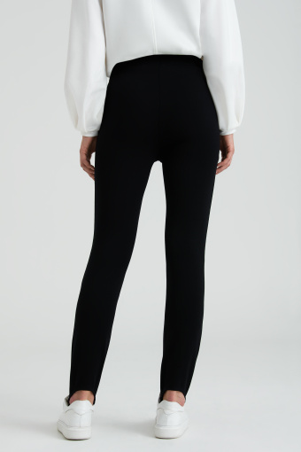 Komfortowe legginsy z zapiętkiem, czarne