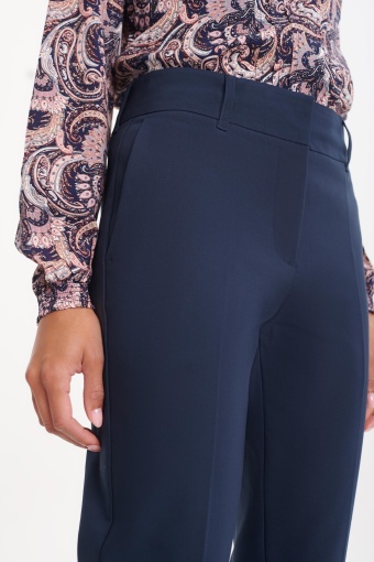 Granatowe cygaretki z kieszeniami