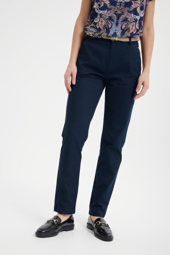 Klasyczne granatowe spodnie z paskiem