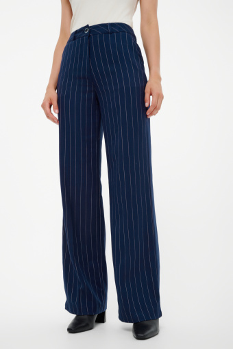 Eleganckie spodnie w subtelny prążek Eleganckie spodnie w subtelny prążek