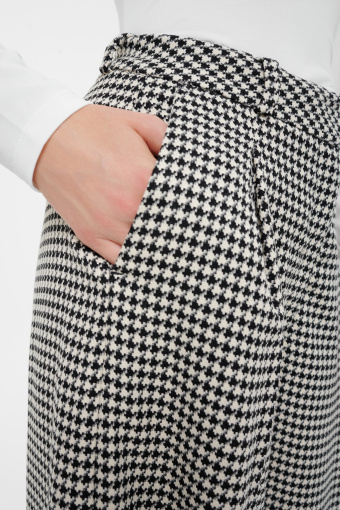 Czarno-białe spodnie w pepitkę Czarno-białe spodnie w pepitkę