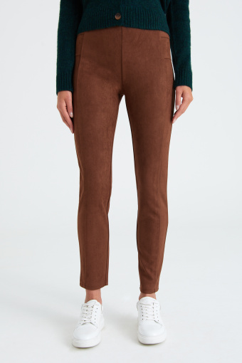 Dopasowane, zamszowe spodnie, brąz