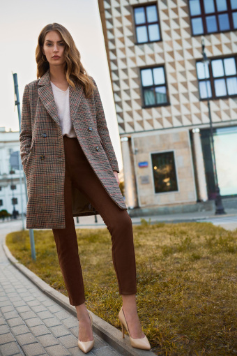 Dopasowane, zamszowe spodnie, brąz