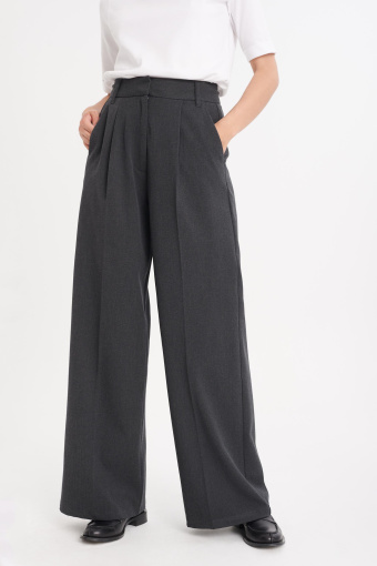 Spodnie z szeroką nogawką z zakładkami Spodnie z szeroką nogawką z zakładkami