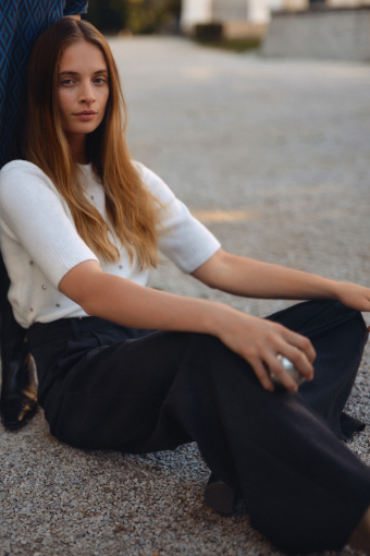 Spodnie z szeroką nogawką z zakładkami Spodnie z szeroką nogawką z zakładkami