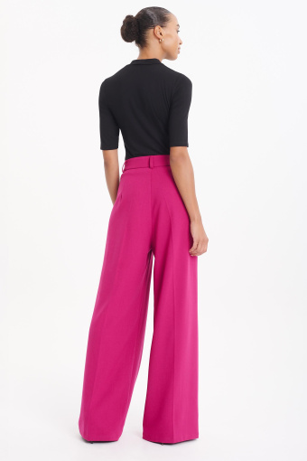 Spodnie z zakładkami