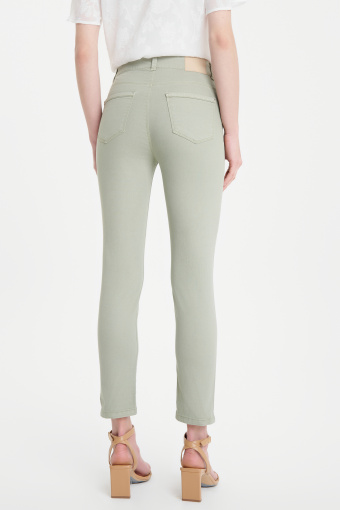 Jasnooliwkowe spodnie skinny