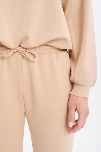 Luźne, karmelowe dresy