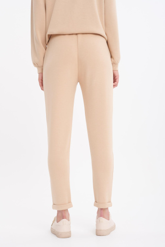 Luźne, karmelowe dresy