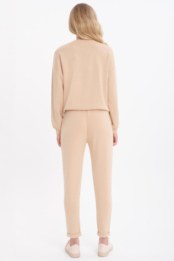 Luźne, karmelowe dresy