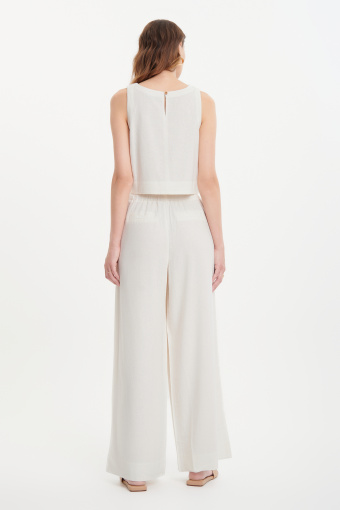 Lniane spodnie w kremowym kolorze