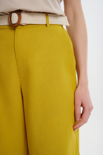 Żółte spodnie typu kuloty