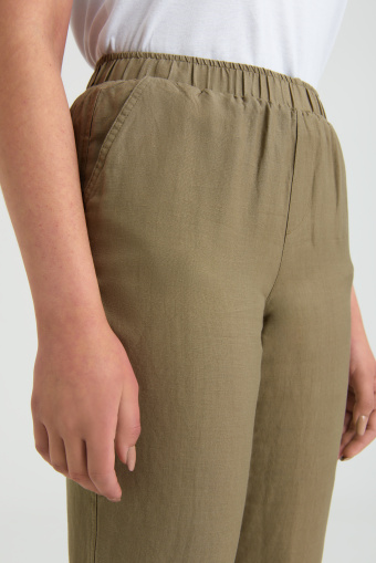 Oliwkowe spodnie 7/8 z gumką w talii
