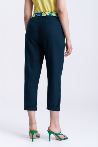 Spodnie 7/8 w ciemnozielonym kolorze