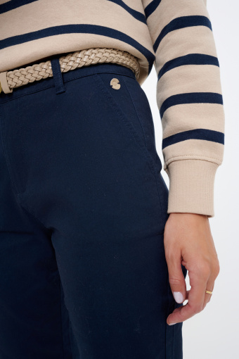 Granatowe klasyczne spodnie chino