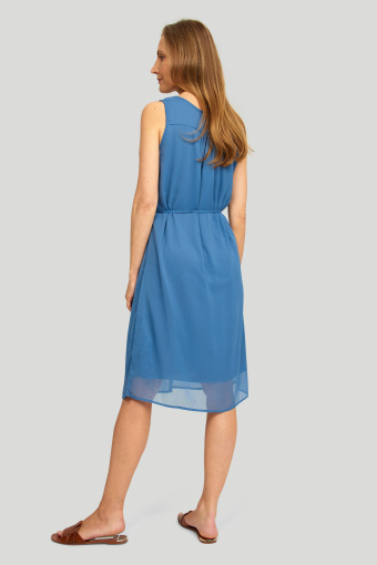 Elegancka sukienka z dekoracyjną wstawką przy dekolcie Elegancka sukienka z dekoracyjną wstawką przy dekolcie