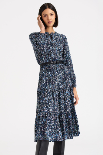 Czarno-błętkitna sukienka z falbanami, nadruk typu "łączka"