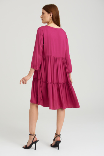 Trapezowa sukienka z falbanami, róż