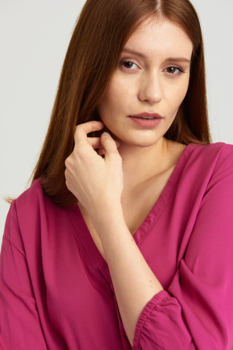 Trapezowa sukienka z falbanami, róż