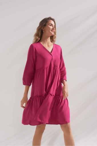 Trapezowa sukienka z falbanami, róż