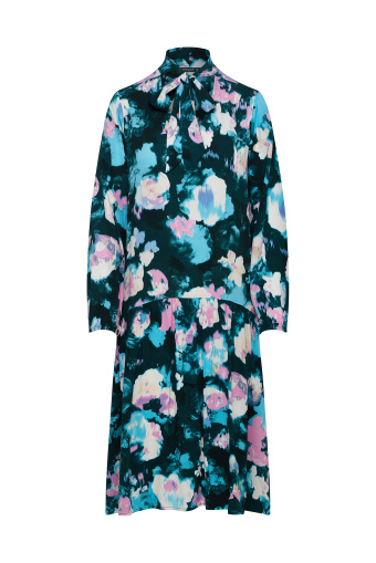 Sukienka z obniżonym stanem