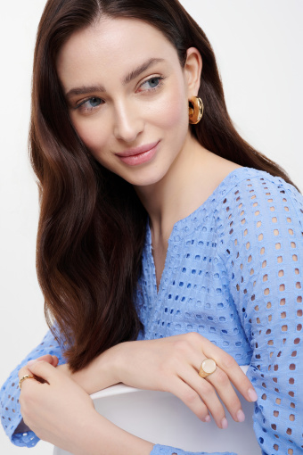 Błękitna sukienka oversize