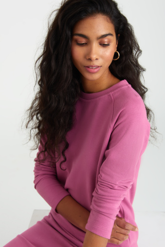 Bawełniana, różowa sukienka z raglanowym rękawem