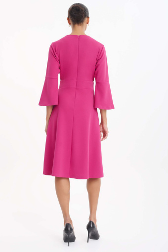 Intensywnie różowa sukienka z rękawami 3/4 Intensywnie różowa sukienka z rękawami 3/4