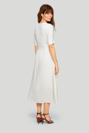 Wiskozowa sukienka, zapinana na guziki