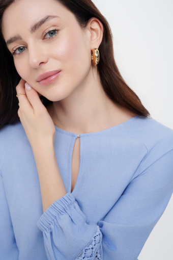 Jasnoniebieska sukienka z rękawem 3/4