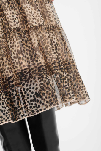 Beżowa sukienka midi ze zwierzęcym nadrukiem