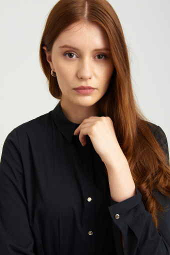 Bawełniana, czarna sukienka z zakładkami w talii